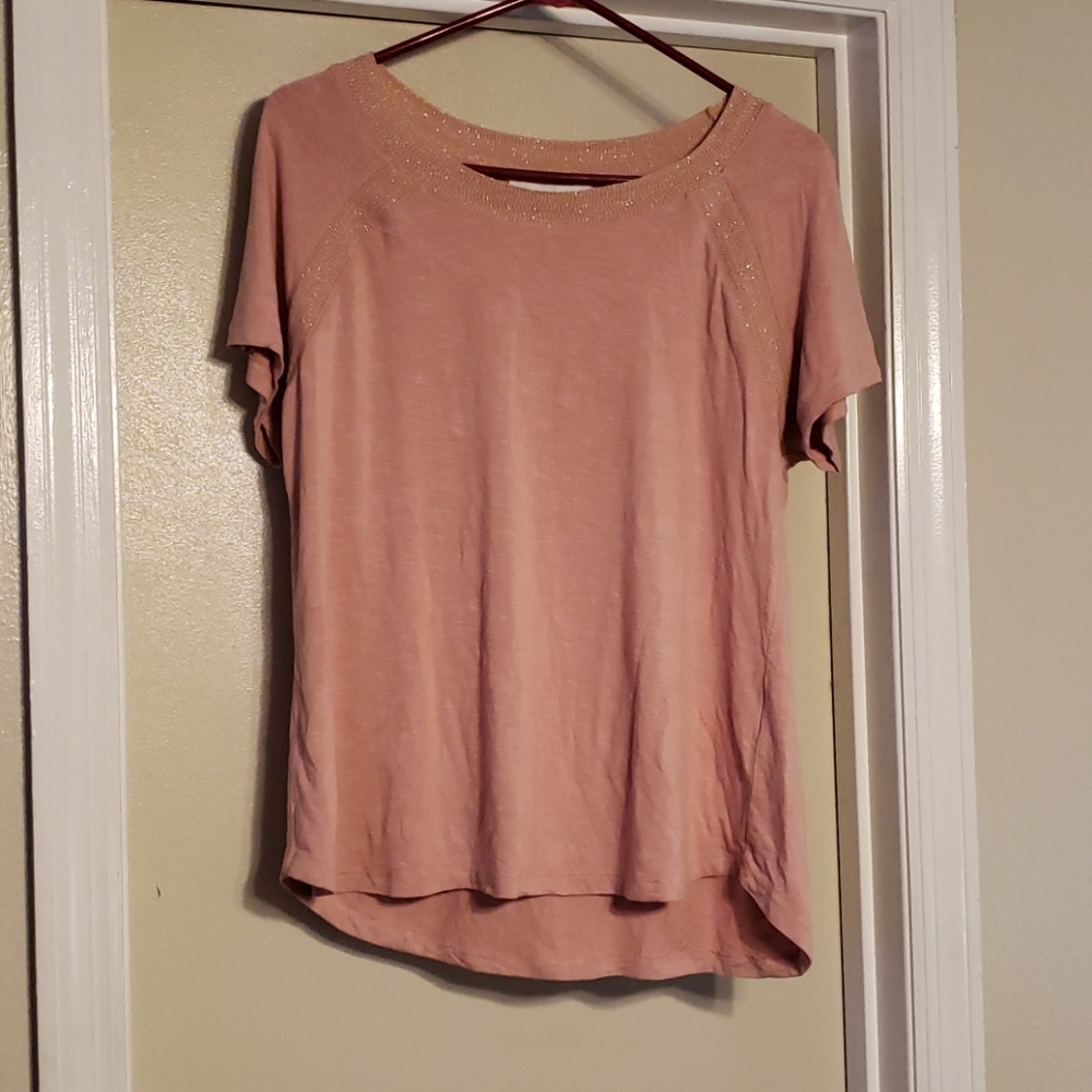 Cute blush pink somewhat high/low tshirt
